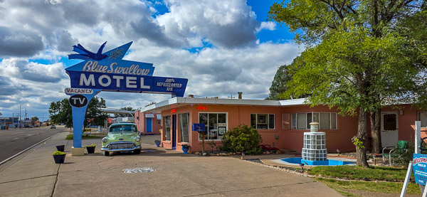 Blue Swallow Motel